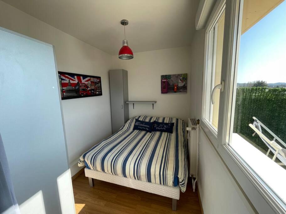 Appartement chaleureux , cosy, bien équipé et bien placé Sedan Extérieur photo
